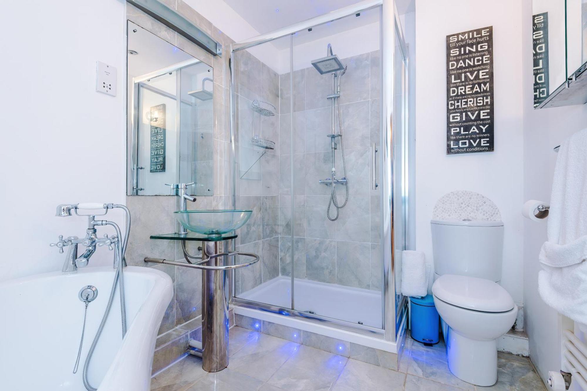 Central Northern Quarter Two Bedroom Apartment Manchester Buitenkant foto
